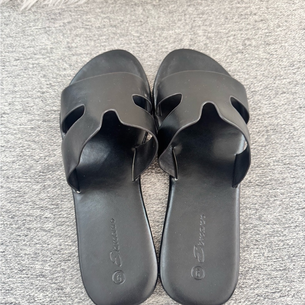 Black Women's Slide Sandals